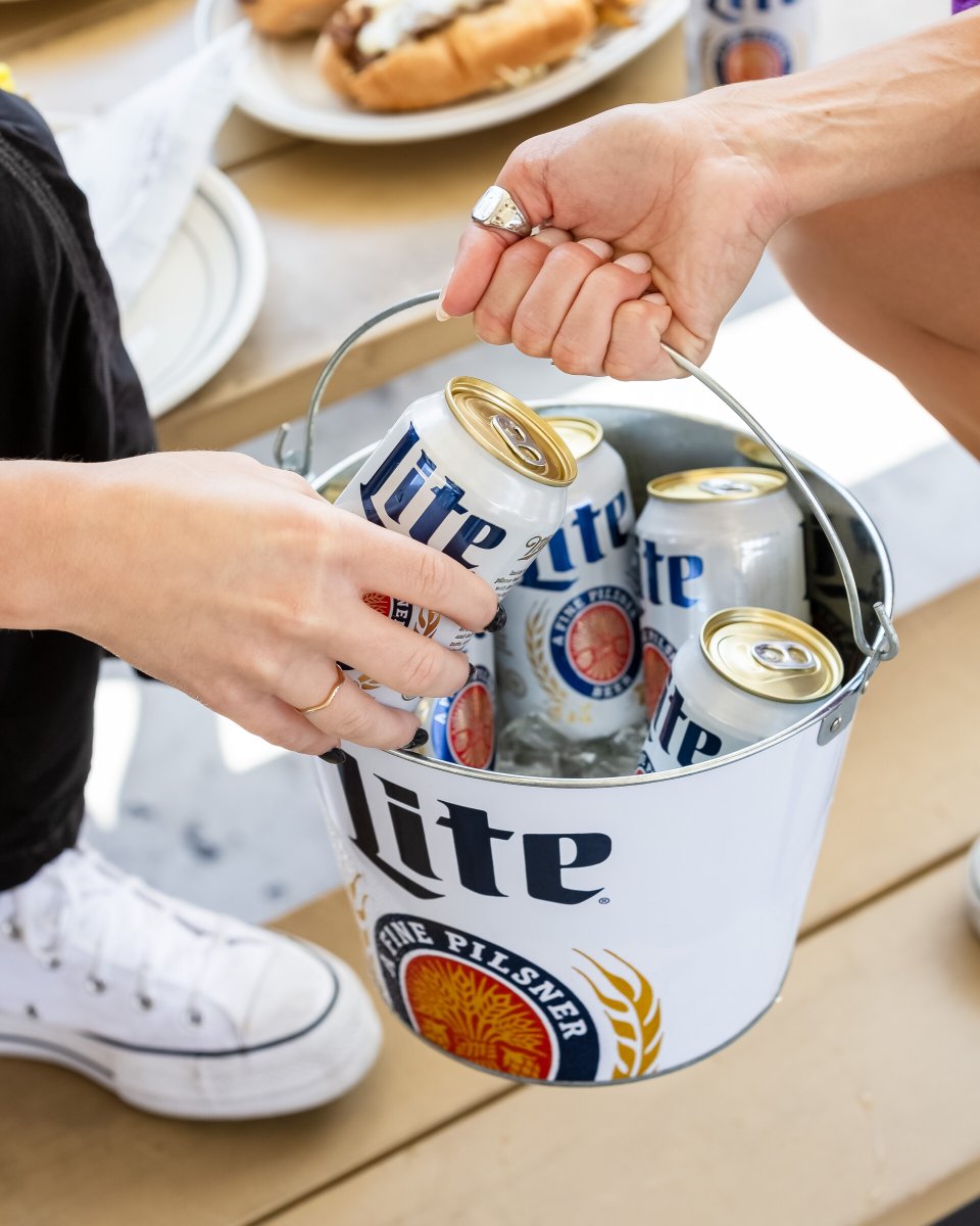 Grab your crew and ring in the weekend with a bucket of beers 🍻