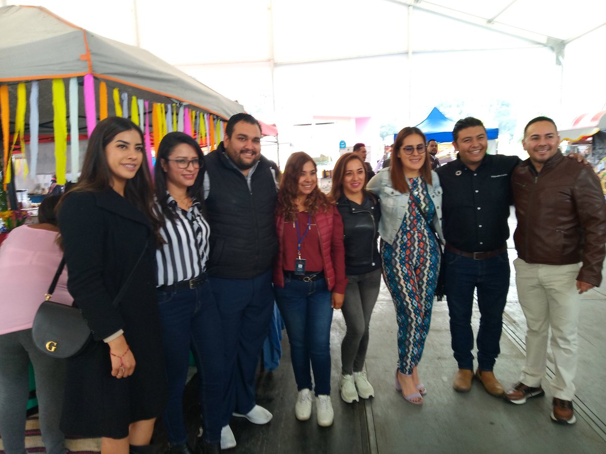 Estamos saludando a los expositores que forman parte de nuestro #PabellónGastronómico en el #FestivalDeLasLuciérnagas 🙌🏼🍽️

¡Tienes que probar estos deliciosos platillos! 🤗