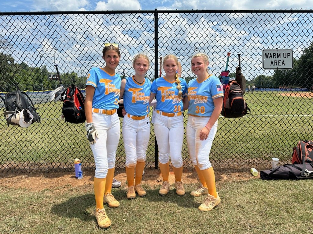 KB, Leah, Emmerson, and Brenna playing together today in the Big Orange Classic. They all played amazing today. Looking forward to seeing them together in Oak Ridge this spring. <a href="/brenna_jo15/">Brenna Bradshaw</a> <a href="/kb_hickman07/">Kaylee Hickman</a> <a href="/EmmersonBr20459/">Emmerson Bradshaw</a>