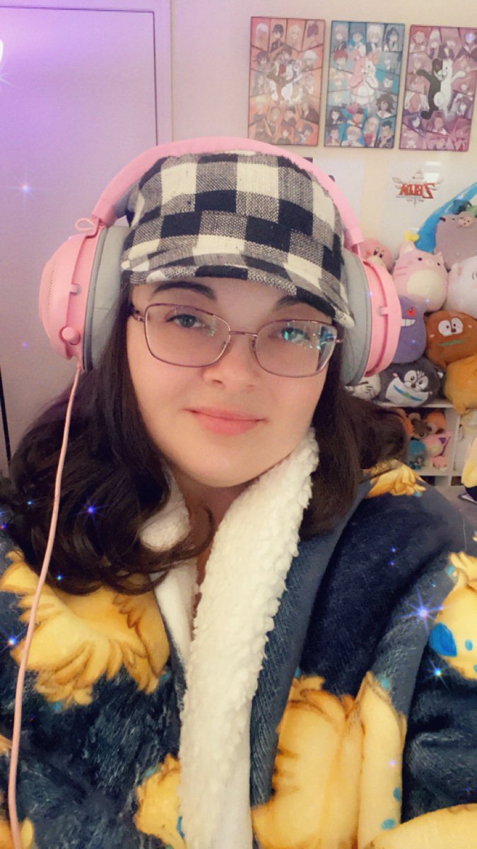 SweetKickz101's tweet photo. Crazy last few days… Just happy to be back doing what I love ❤️ LIVE with cozy Shiny Alolan Jumbo Raichu hunts! Come hangout &amp; have fun with the Fuzzbutts! https://t.co/He0XpzguKM