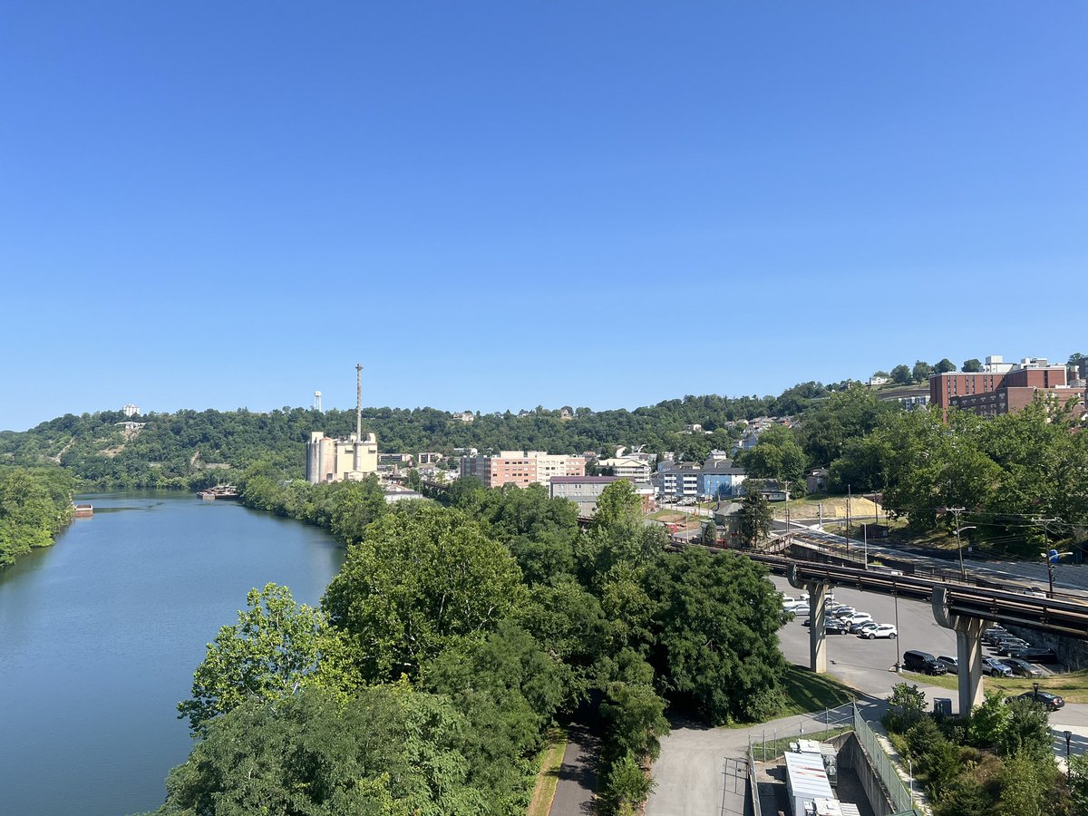 omfleming's tweet image. Had a great time in Morgantown @WestVirginiaU for the @KneeCenter_WVU scope of practice conference! Got great feedback on my work on NPs/PAs in childhood preventive care. Thanks @Alicia_Plemmons for hosting!