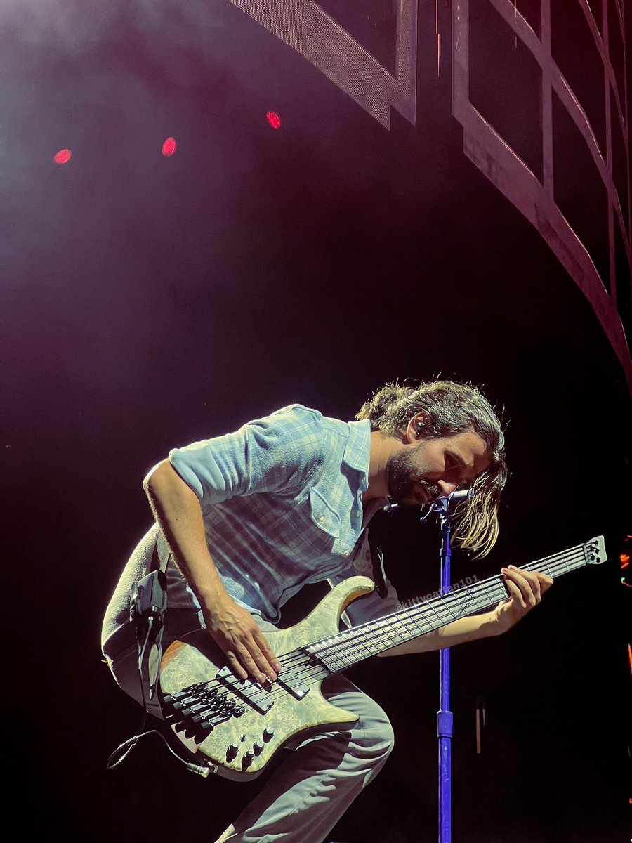 cherryredawsten's tweet photo. ajr denver night 1 🙃 https://t.co/iZ8qtuJPqv