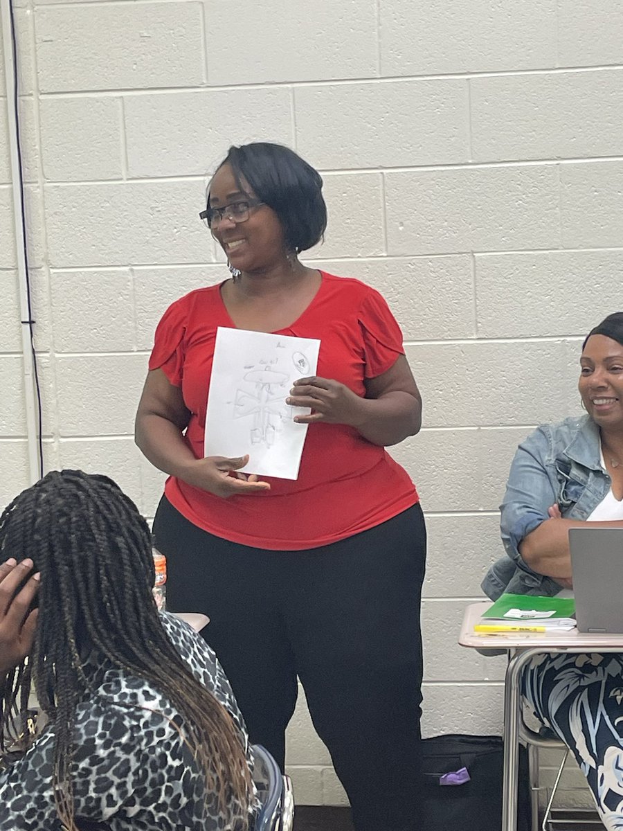 DrCMatthews22's tweet photo. 5 components for a successful New Teacher Orientation
1. A team of leaders with a clear vision
2. A team of professionals who listen and support the vision
3. Community support &amp; participation
4. Administrative support &amp; participation
5. District leaders support &amp; participation https://t.co/oCRRdmUB5F