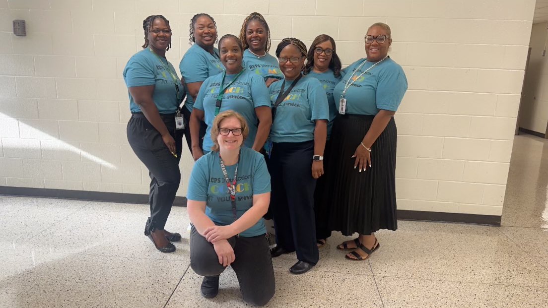 DrCMatthews22's tweet photo. 5 components for a successful New Teacher Orientation
1. A team of leaders with a clear vision
2. A team of professionals who listen and support the vision
3. Community support &amp; participation
4. Administrative support &amp; participation
5. District leaders support &amp; participation https://t.co/oCRRdmUB5F