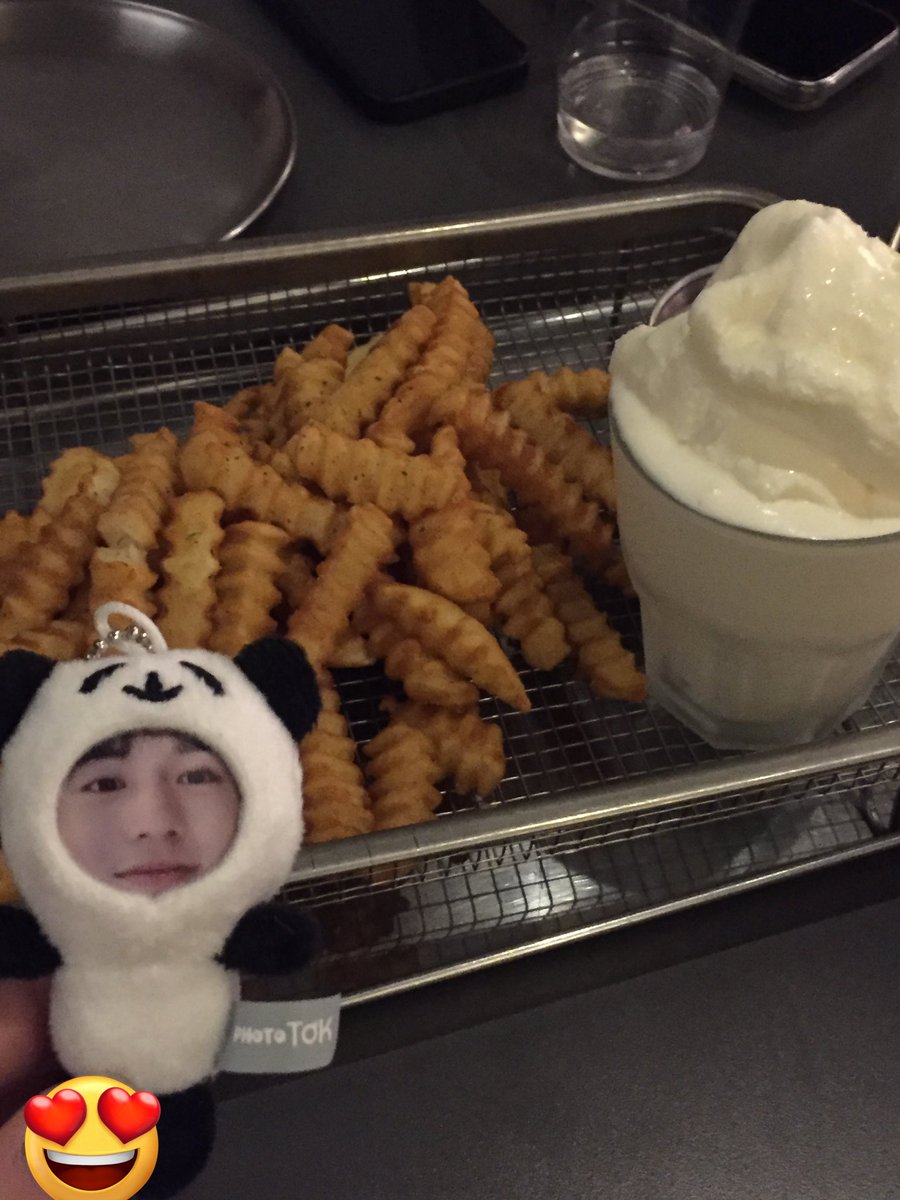 #장릉혁_소리나게맛있다
하오츠^^🫰🫰