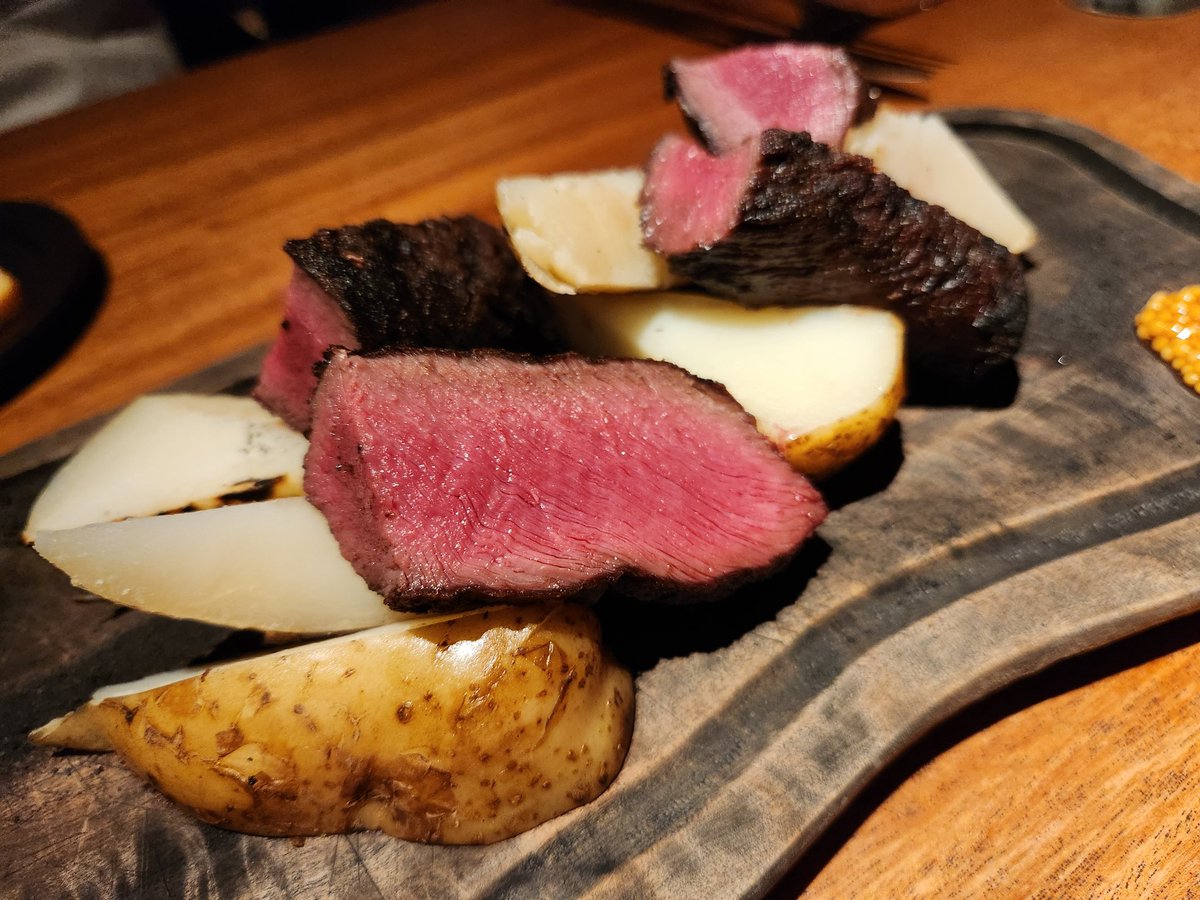 bigworld230701's tweet photo. はじめての鹿肉をいただきました。とても美味しかった😋🍴💕 https://t.co/MOTAutZerl