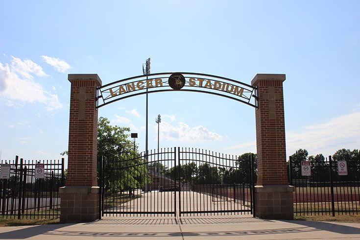 HelmetMissouri's tweet photo. 🏟️ Missouri Stadium Challenge 🏟️

Small Schools: Round 3

Central KC Blue Eagles

🆚

Lutheran South Lancers

Vote in the poll below 👇 https://t.co/ELKMrLYbTO