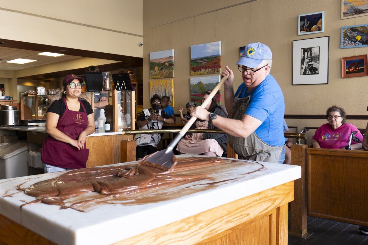 CapperFound's tweet photo. Nothing Sweeter Than a Little Chocolate 🍫

A group of individuals from our Adult Day Services spent part of their morning watching and listening to a chocolate-making demonstration at Hazel Hill Chocolate. 

#buildingabilities #TogetherWeCan https://t.co/nLATJyAZZU