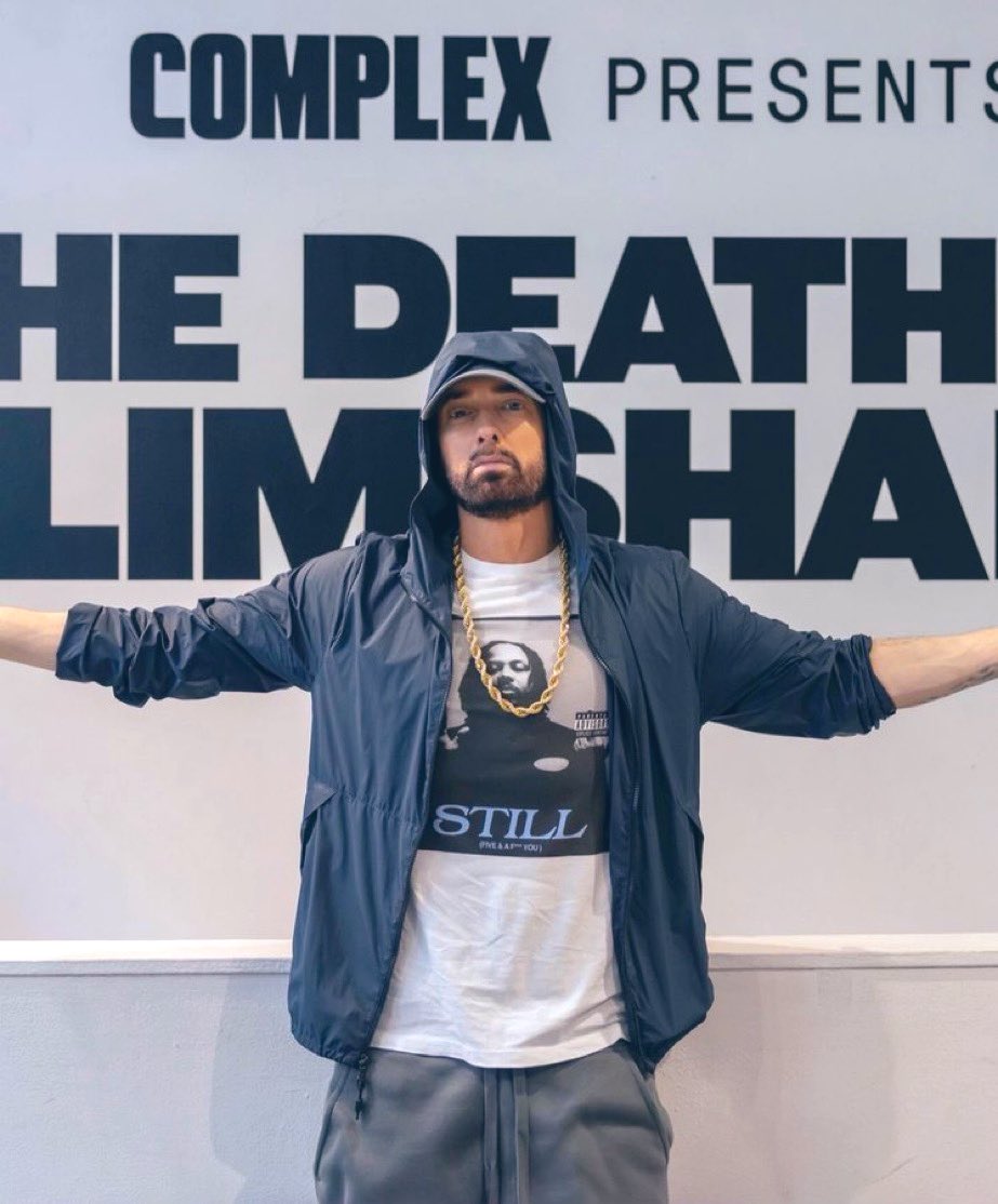 yashsayings's tweet photo. Eminem's

The Slim Shady LP (1999) debuted with 283K first week sales in US

The Death of slim Shady (2024) gonna debut with 287K first week sales in US

Unreal consistency.. https://t.co/ZhYozkAdle