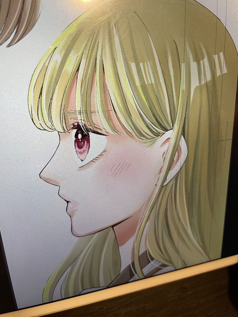 色々模索した結果
今の髪色に落ち着きました(1枚目)
#空野と虹乃真逆な君に恋をした 