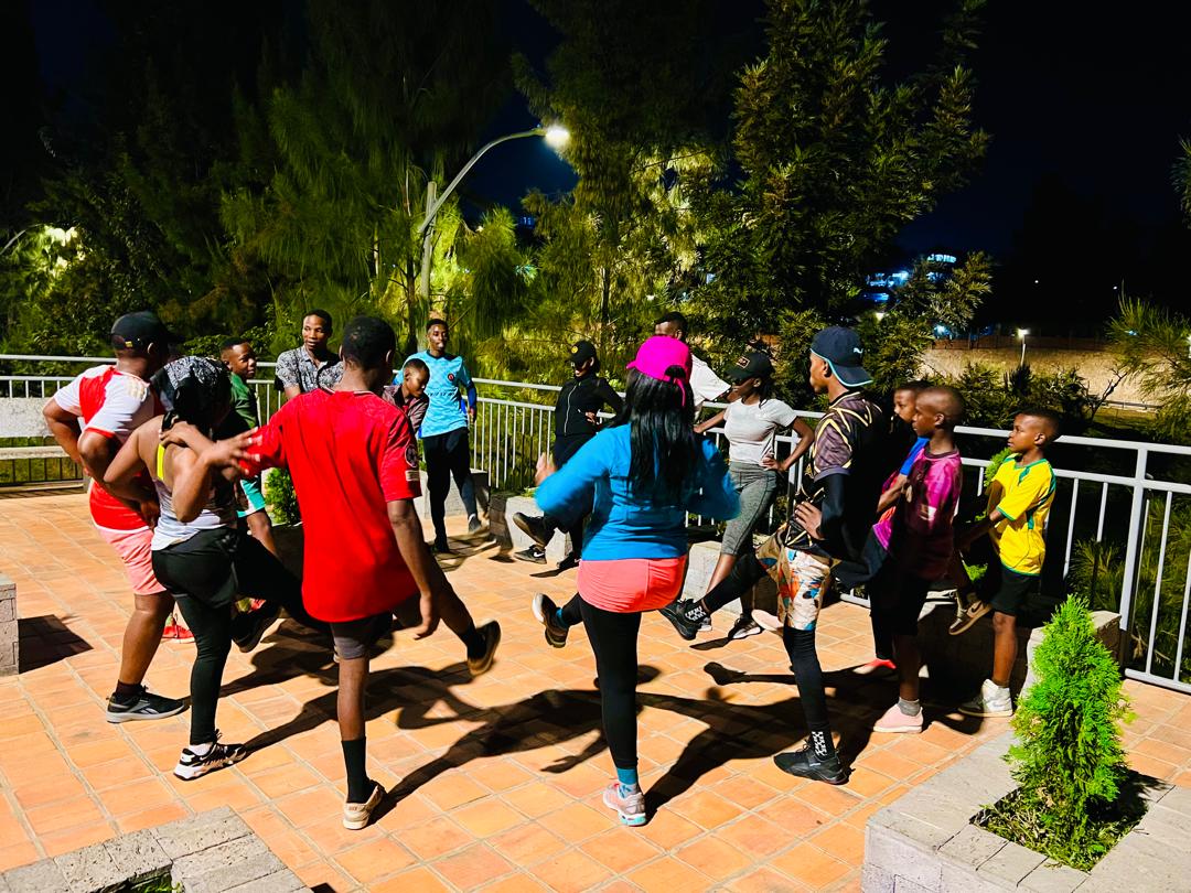 HelpingHeartFam's tweet photo. @HelpingHeartFam Had an amazing evening of sports with Helping Heart Family Rwanda members and friends! It was exciting, relaxing, and a great reminder that health is wealth. 

 #HealthIsWealth #Community #FitnessFun  #sports #Givebackrwanda #impactfuldecision https://t.co/mwUUr3Q1WW