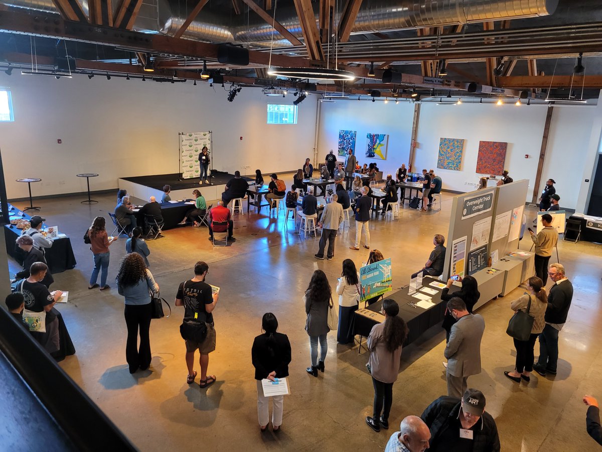 OakDOT's tweet photo. We had the pleasure of connecting with community members at the Community Design Workshop for Embarcadero West. If you couldn't make it, the workshop materials and survey are on our webpage (https://t.co/XQxuTdQyeh). See us at StaceyFest and Pedal Brew Fest tomorrow! https://t.co/SORabyn9Zb
