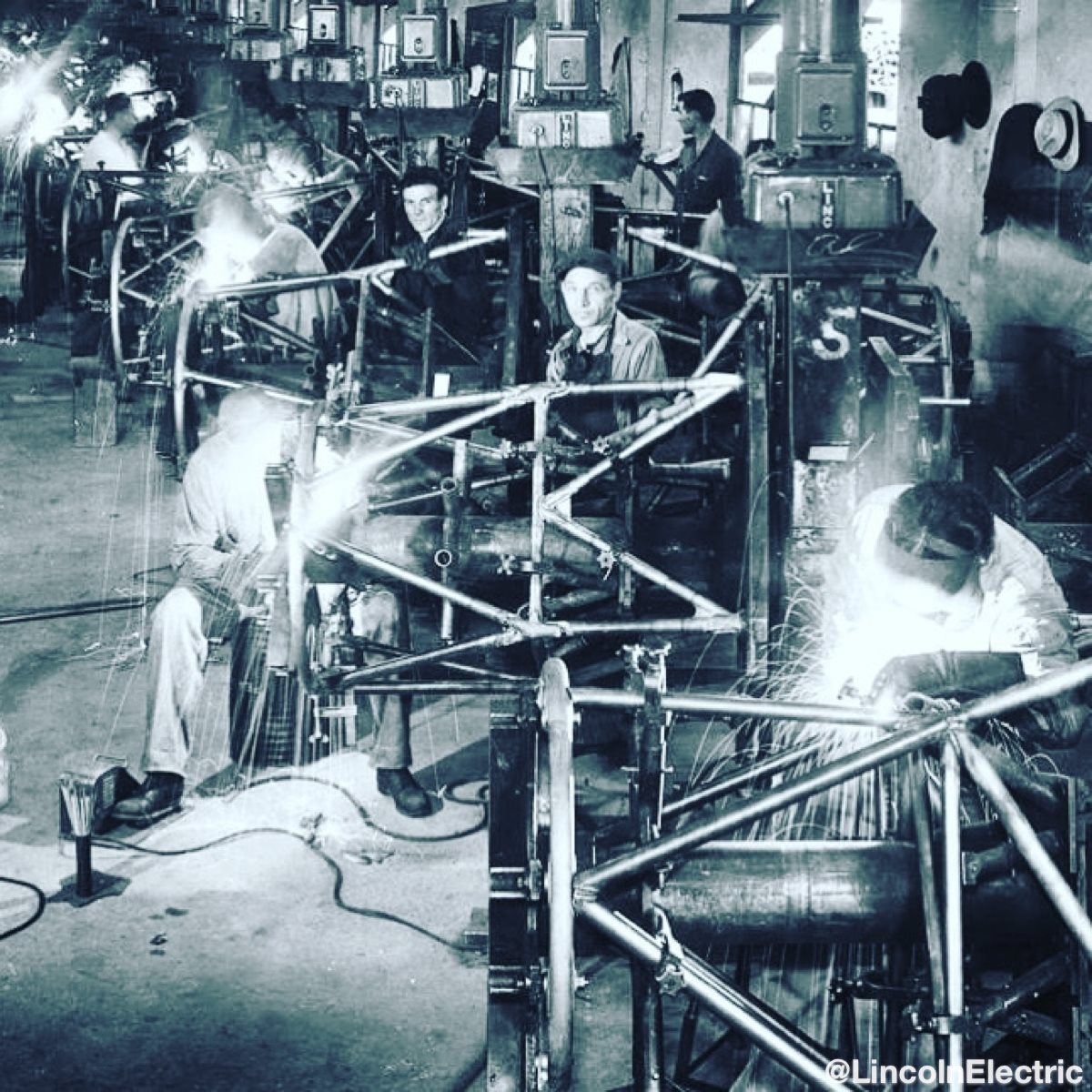 LincolnElectric's tweet image. Flashback Friday® - Welding an aircraft motor mount at the American Metal Products Co. in Detroit, MI, in October 1943. ⁠
⁠
#FlashbackFriday #WeldRed #WeldRedNation