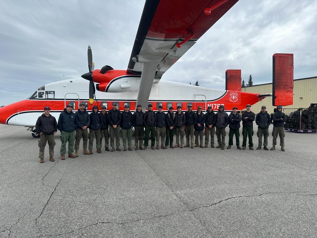 NLTahoeFire's tweet photo. Our Slide Mountain hand crew at the #MainFire near Ruby, Alaska. Ruby is a small village located on the Yukon River in Western Alaska.
The crew cut containment lines around the village of Ruby.
#WildlandFireSeason2024
#SlideMountainHandCrew
#nltfpd
#MainFire https://t.co/ywi1ksCFut