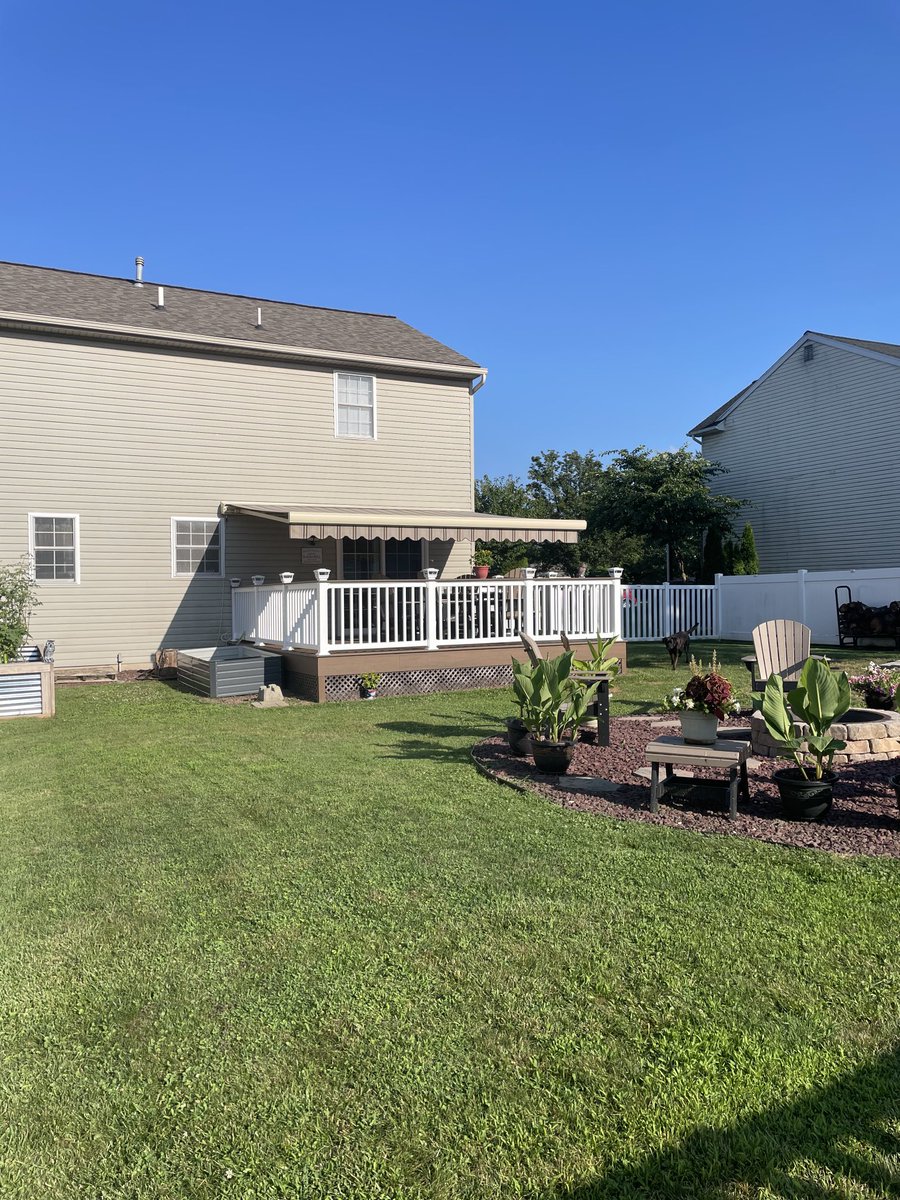 grumpysmoke's tweet image. Got the yard lookin crisp! What are the kids saying now? #DOWORK