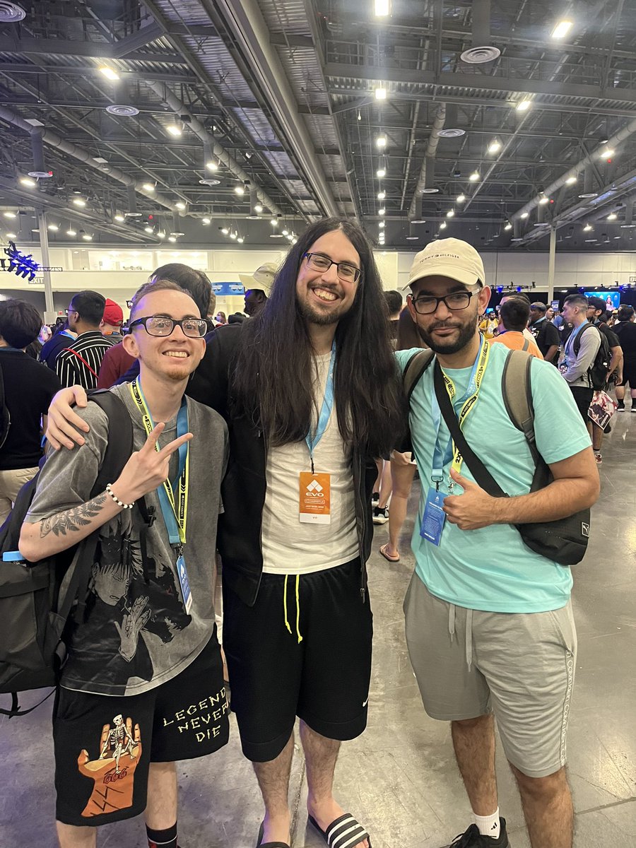 redmanchucky's tweet photo. MET SOME MORE GOATS!!! 
@Imaqtpielol @scarra @DisguisedToast @DarkraiXCross @Jankee117 
#EVO #evo2024 https://t.co/Tgi3pzEbHl