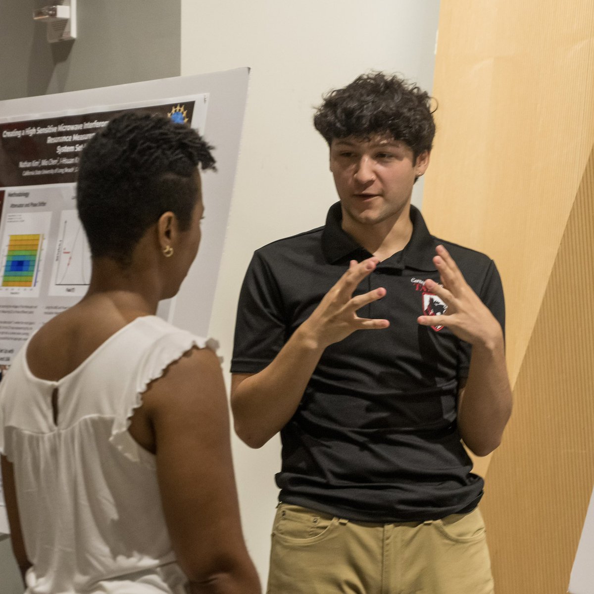 CmuScience's tweet photo. Summer scholars celebrated their research accomplishments with professors and friends at a wrap up poster session. https://t.co/kbBofb3p5d