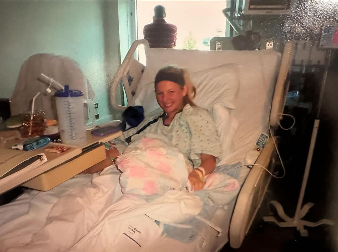 Rush University System for Health (@rushmedical) on Twitter photo 11 years ago, Lisa Joerling had awake brain surgery at Rush to remove a rare #BrainTumor. Today she’s celebrating over a decade post-surgery — per tradition — with a <a href="/DairyQueen/">Dairy Queen</a> cake, her request when waking up from surgery. 11 years ago, Lisa Joerling had awake brain surgery at Rush to remove a rare #BrainTumor. Today she’s celebrating over a decade post-surgery — per tradition — with a <a href="/DairyQueen/">Dairy Queen</a> cake, her request when waking up from surgery.