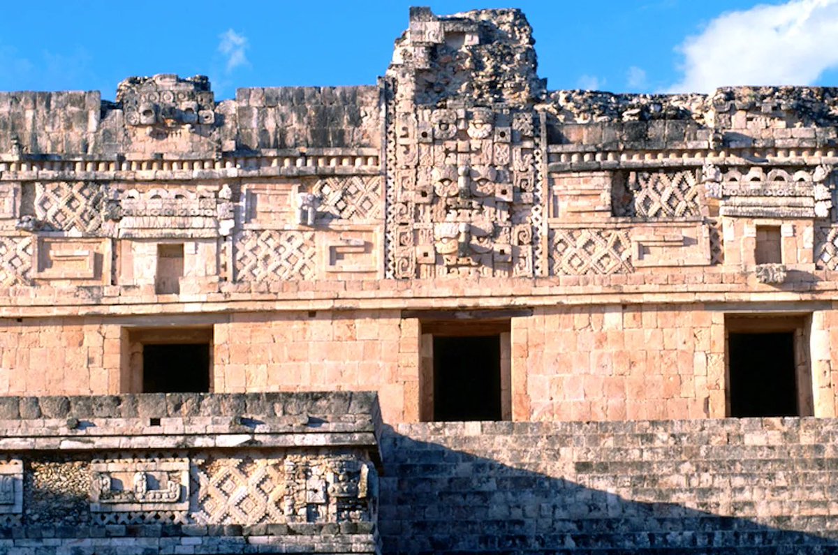 CONEAMX's tweet photo. ¿Sabías que? | Frank Lloyd Wright visitó México en distintas ocasiones, porque estaba fascinado por la arquitectura mexicana, especialmente el estilo constructivo de los antiguos mayas, como la arquitectura Puuc de zonas arqueológicas como Uxmal https://t.co/X5TdoMqvWp