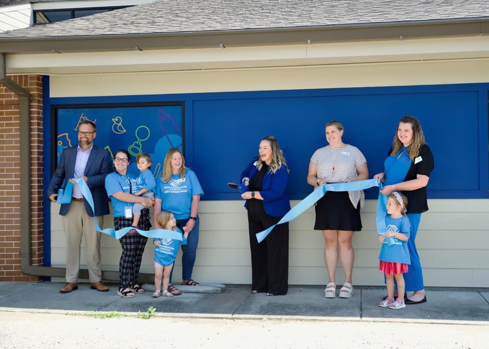 TitusforKansas's tweet photo. Honored to speak at the Grand Opening of the Boys and Girls Club of Manhattan’s new ELC. They stepped up when a large daycare facility closed on short notice and are making a real difference! #ksleg https://t.co/0Jw5PbzbQl
