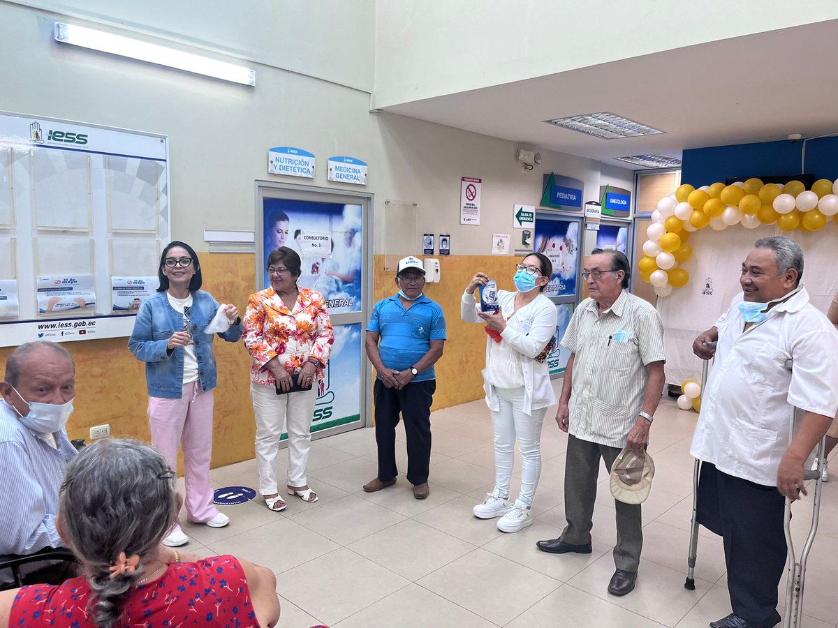 IESSGuayas's tweet photo. #Guayas | El Centro de Salud Naranjal realizó una charla y actividades con los jubilados y pensionistas que acuden a la unidad médica. 
Los adultos mayores agradecieron el trabajo que realizan.   
#DíadelJubilado https://t.co/IKBK6x5bjP