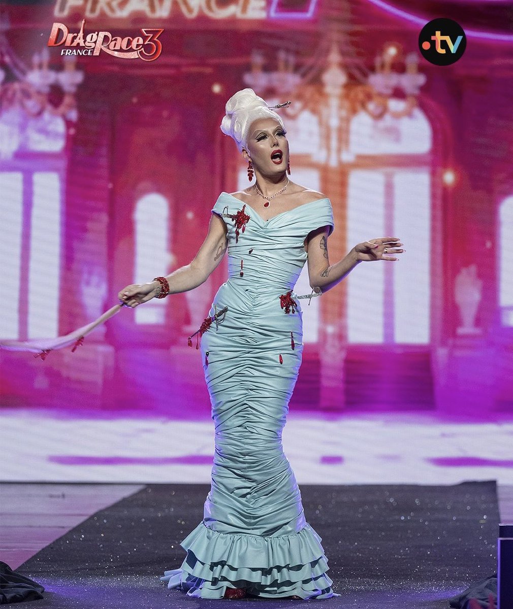 shinygenius's tweet photo. LONGUE VIE À LA NOUVELLE REINE DE FRANCE👑❤️‍🔥🥹 #TeamLeFilip #DragRaceFrance https://t.co/XteZ2AdIYE