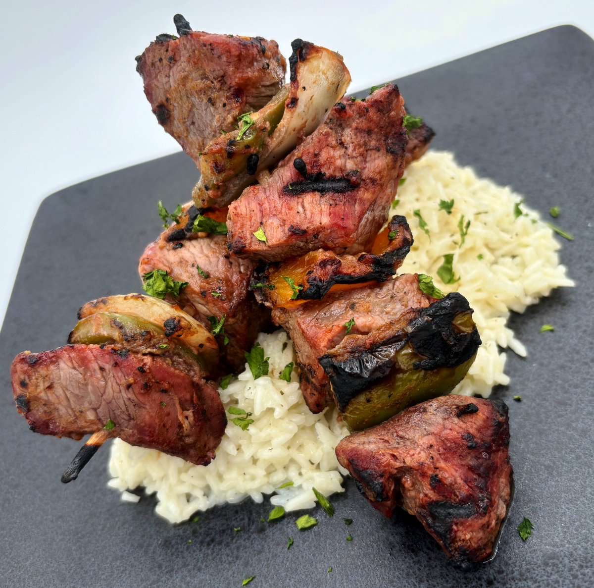jenkovalov's tweet photo. Beef Kabobs is what’s for dinner tonight! 🩷🙌🏻 #ChefMama #APE #FoodPorn https://t.co/MgVZJSQv5v
