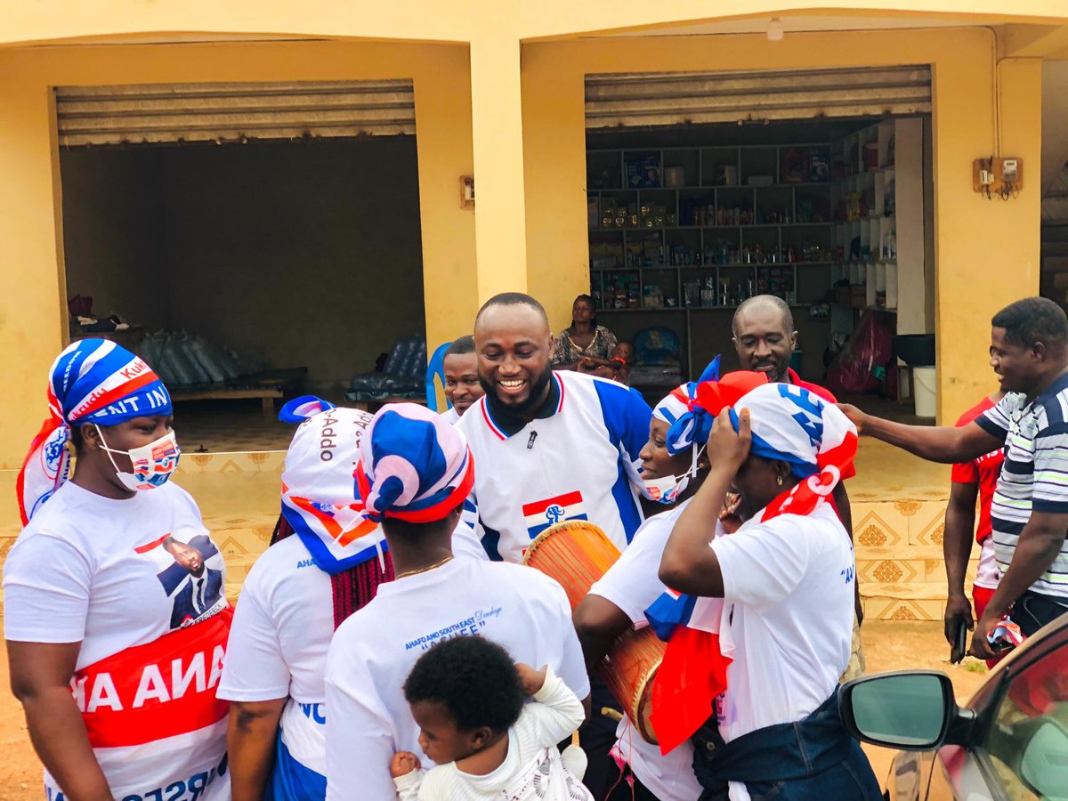 Dr_OBEmmanuel's tweet photo. Abesewa's clean-up = HUGE success! 🎉 Unprecedented feedback &amp; enthusiasm! Inspiring to see unity &amp; tireless work to make Abesewa better. Palpable energy &amp; heartwarming unity! Grateful to be part of this. Can't wait to see the impact! 💪#BreakingTheEight 🇫🇷 https://t.co/ndPTit1jJ6