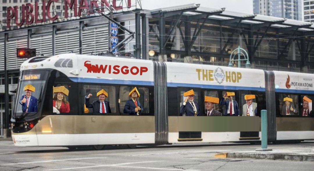 WIYRs's tweet photo. Jump on board to take back the White House, House, &amp; US Senate! 🧀🇺🇸

#CheesheadsForTrump #MakeAmericaGreatAgain https://t.co/WETf0lBaRc