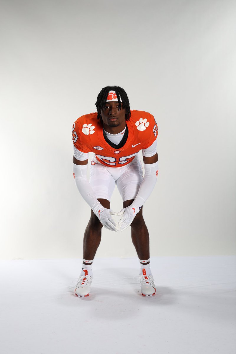 A2hton_'s tweet photo. Year 1 let’s do it!! 💯💯 @ClemsonFB #ALLIN https://t.co/vC1DrTqCzY