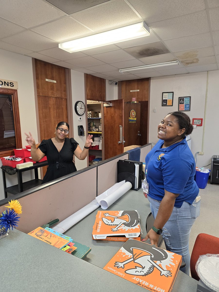 BetsyRossElem's tweet photo. We made it! Today was the last day of summer school, and everyone was all smiles! We want to give a big shoutout to Ms. Long for being an awesome summer school administration. A special thank you to everyone at Looscan for such great hospitality. https://t.co/FleHhYMYmo