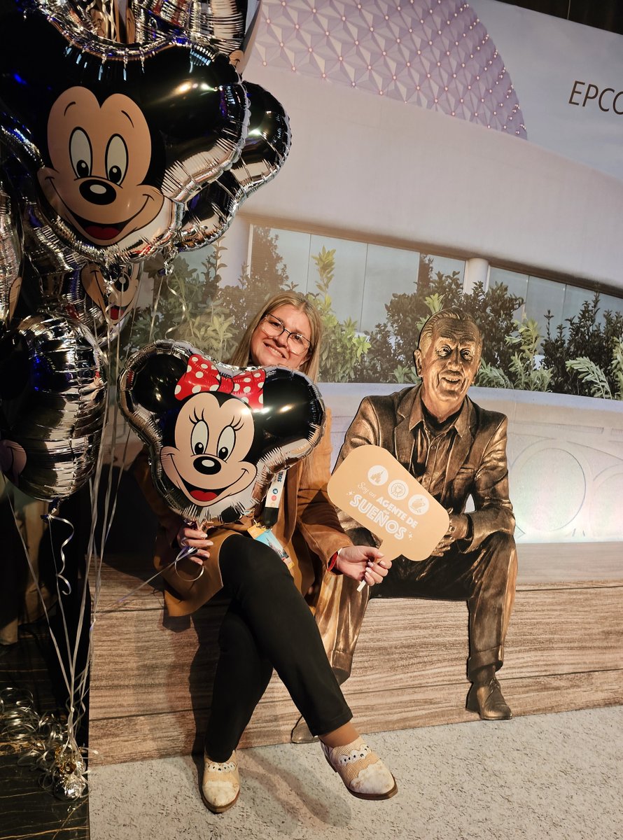 ABCMundial's tweet photo. #DisneyDestinations reunió a sus Agentes de Sueños para presentar las últimas novedades de #WaltDisneyWorld Resort, #DisneyCruise Line y #Disneyland Resort. Los asistentes disfrutaron del espectáculo "Vive tus sueños" de Disney On Ice.
https://t.co/YeD76pVKWY https://t.co/G1XC2qLvqO