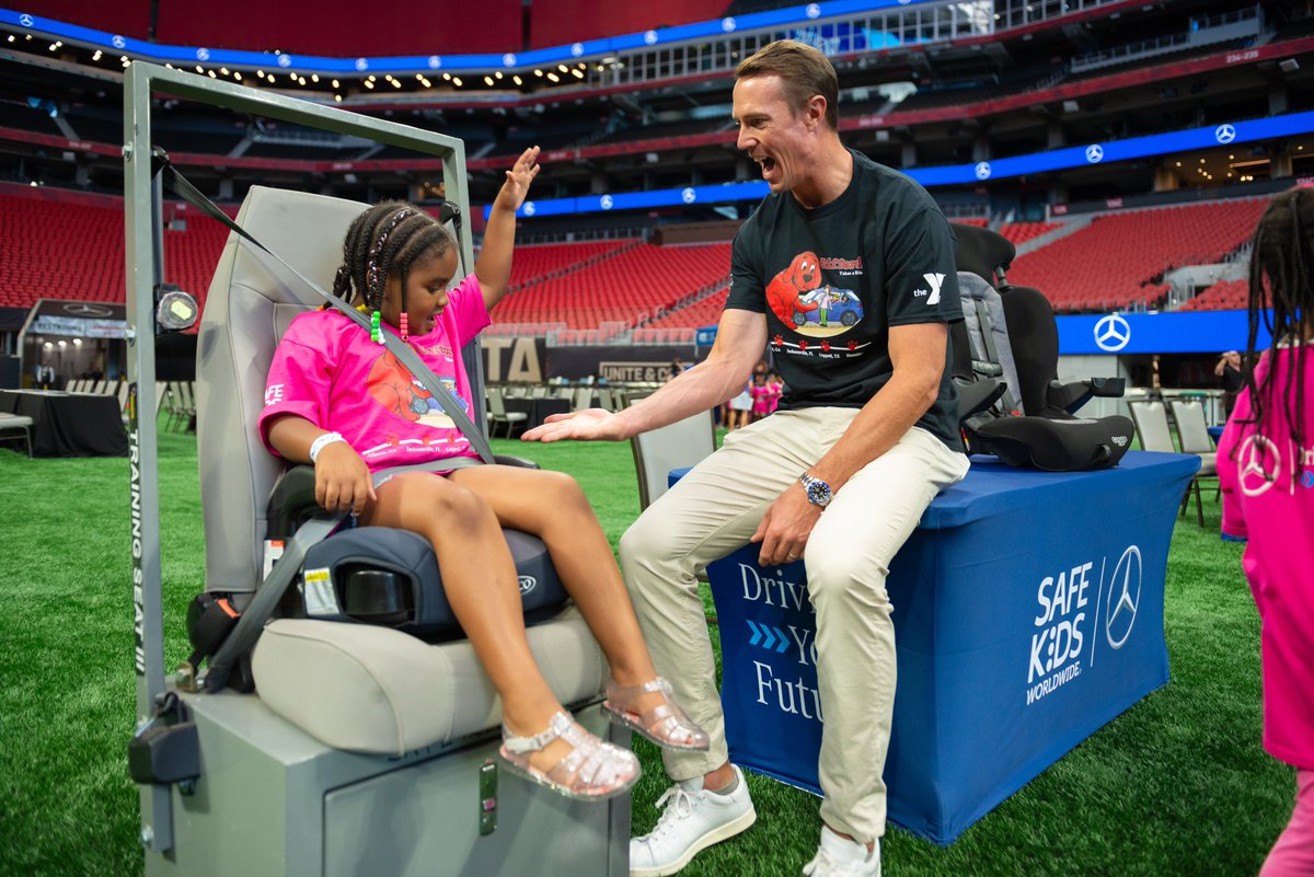 M_Ryan02's tweet image. Honored to team up with @MercedesBenzUSA &amp;amp; @atlantaymca to teach kids about car safety with @SafeKids, celebrating their new book Clifford Takes a Ride.

Big thanks to everyone involved and the amazing kids who participated!

#RideSafeWithClifford #DrivingYourFuture #MBAmbassador