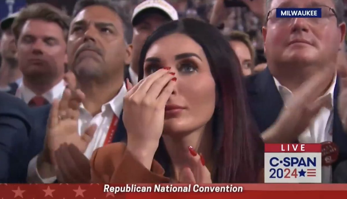 American 4 USA tweet media