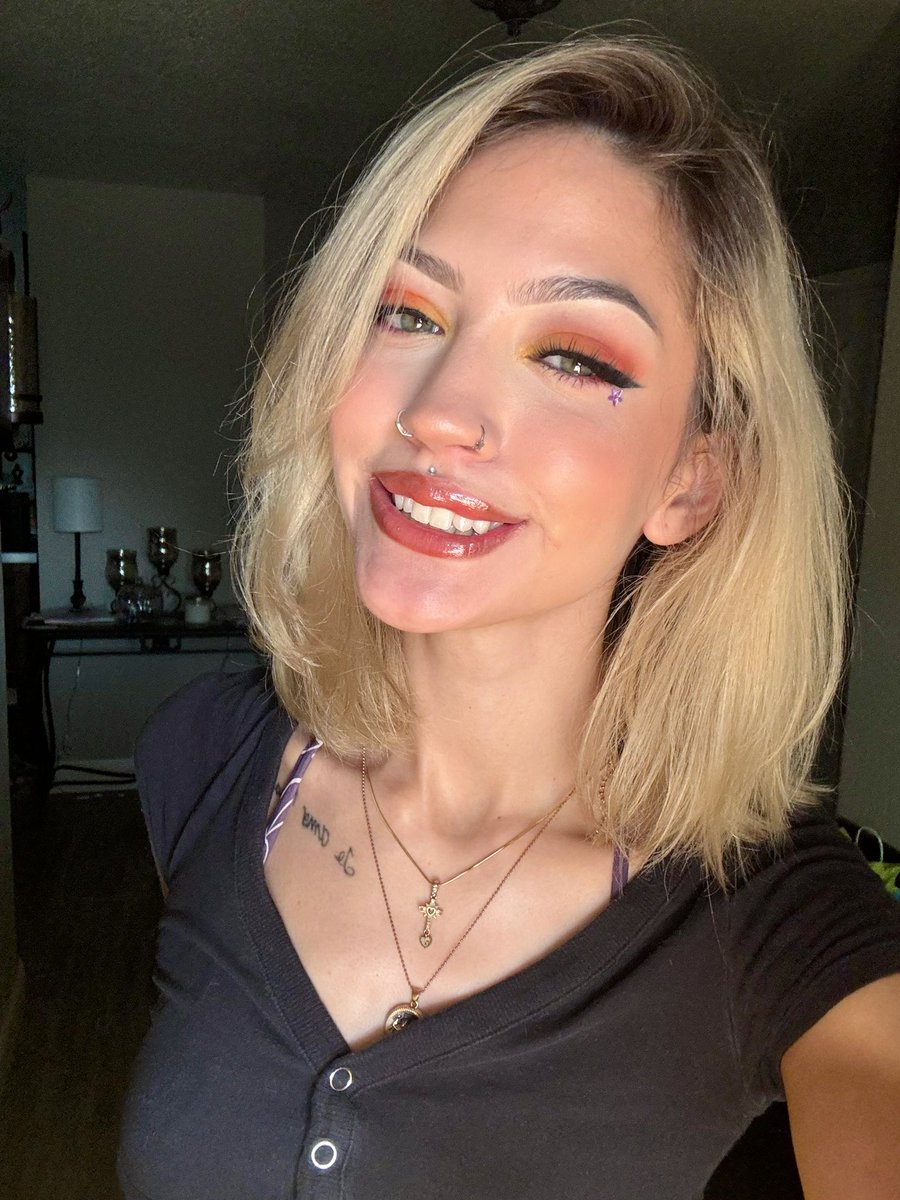 indigojxss's tweet photo. sooner than later https://t.co/3UbWNhQjy7