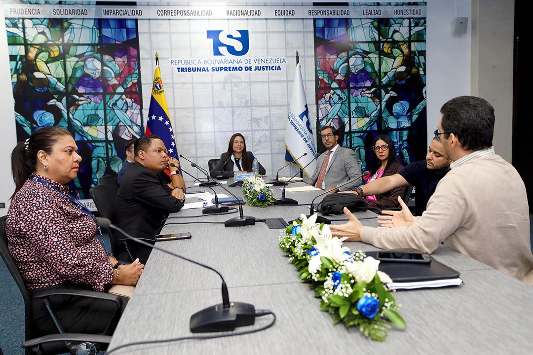 TSJ_Venezuela's tweet photo. TSJ impulsa digitalización de los procesos judiciales en el país
https://t.co/I6o8kRwOdJ https://t.co/86M01Y7Sst