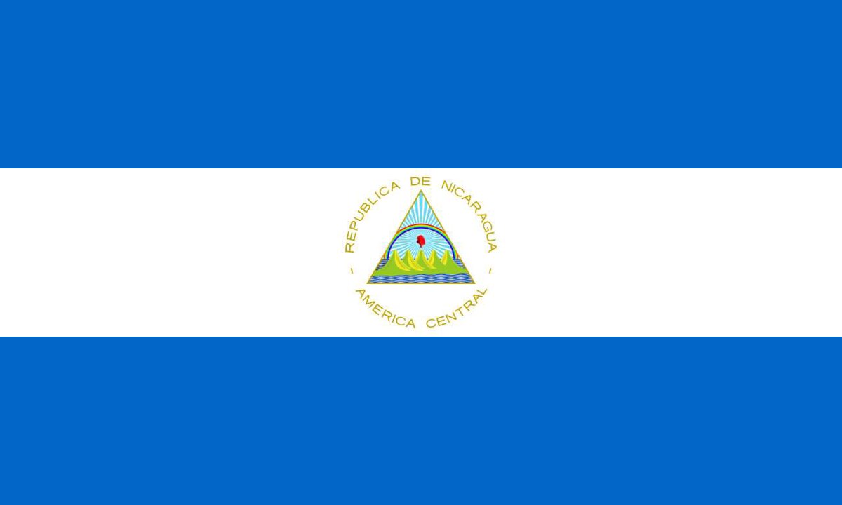 Mi bandera no tiene ninguna estrella 🌟 

Nuestra bandera Siempre será azul, blanco y azul;  la bandera que defendió el general Sandino y en la actualidad la defiende el Cmdt Daniel Ortega con la bandera ❤️🖤
#4519LaPatriaLaRevolución