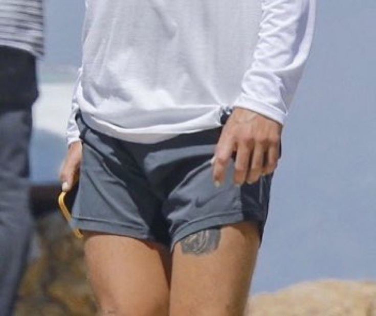 kissyearly's tweet photo. wearing slutty ass shortest shorts known to man https://t.co/uChlz74DGz
