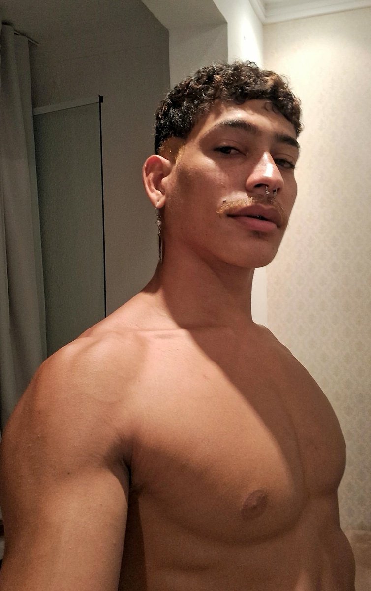 edersonrr's tweet photo. 👄 https://t.co/Ry4gcf8BMa
