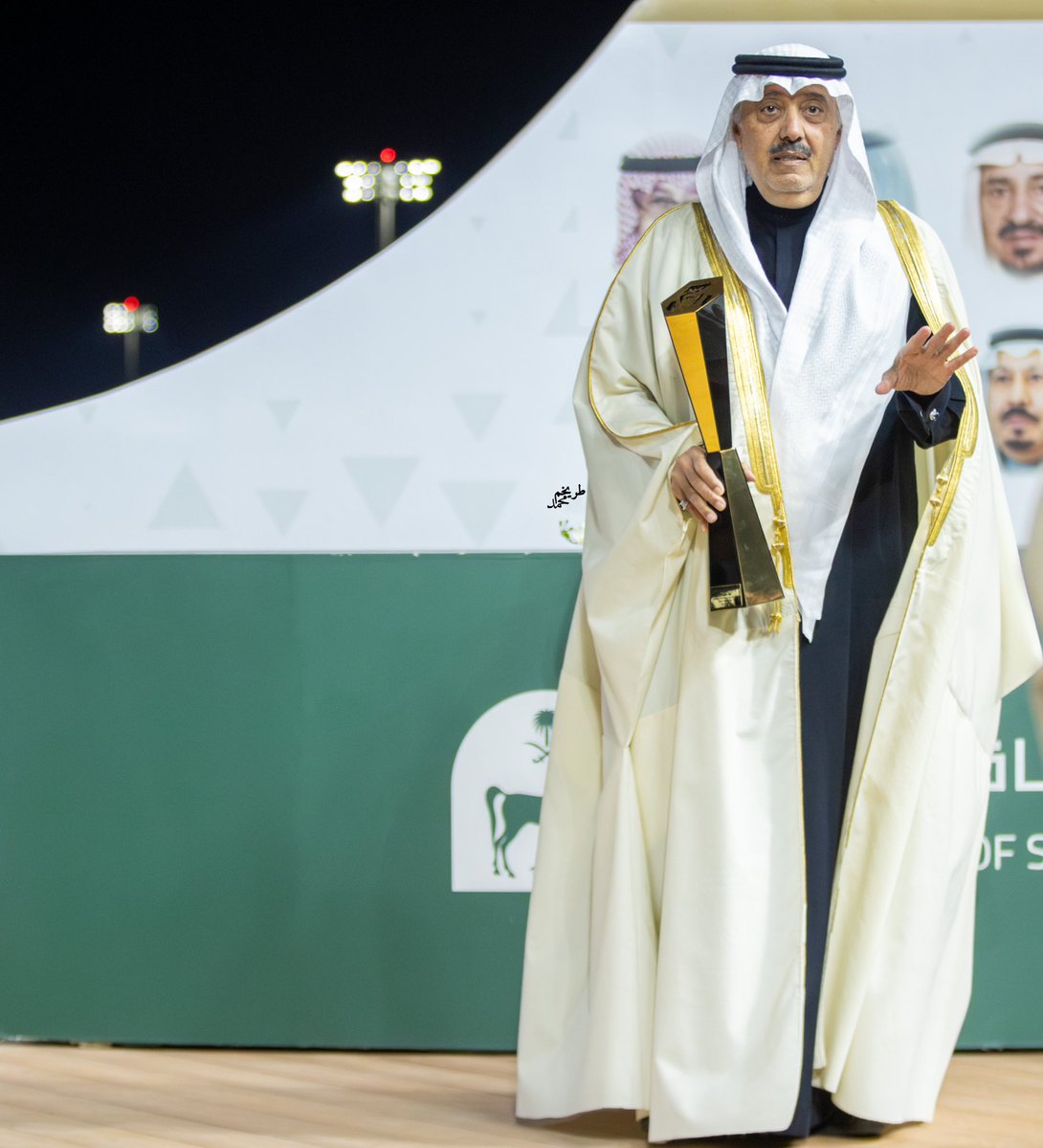 S_K_A22's tweet photo. أطمئن صاحب السمو الملكي الأمير متعب بن عبدالله حفظه الله على أبنائه الخيالة ريان الطويرش ومحمد الشريماء ومساعد المدرب عبدالرحمن الفهيد ونسأل الله السلامة ونتمنى لهم الشفاء العاجل

#اسطبل_ابناء_الملك_عبدالله
#الاسطبل_الابيض https://t.co/4WjRt0nhTd