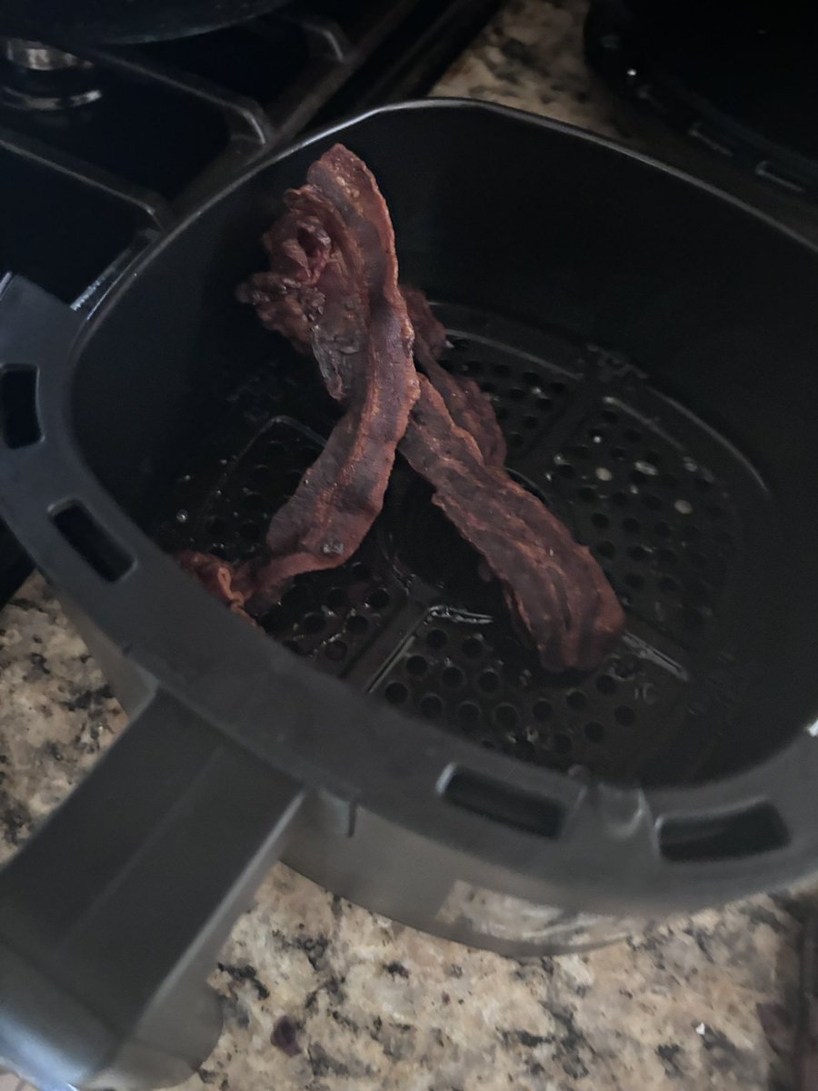 yall yns want some bacon?