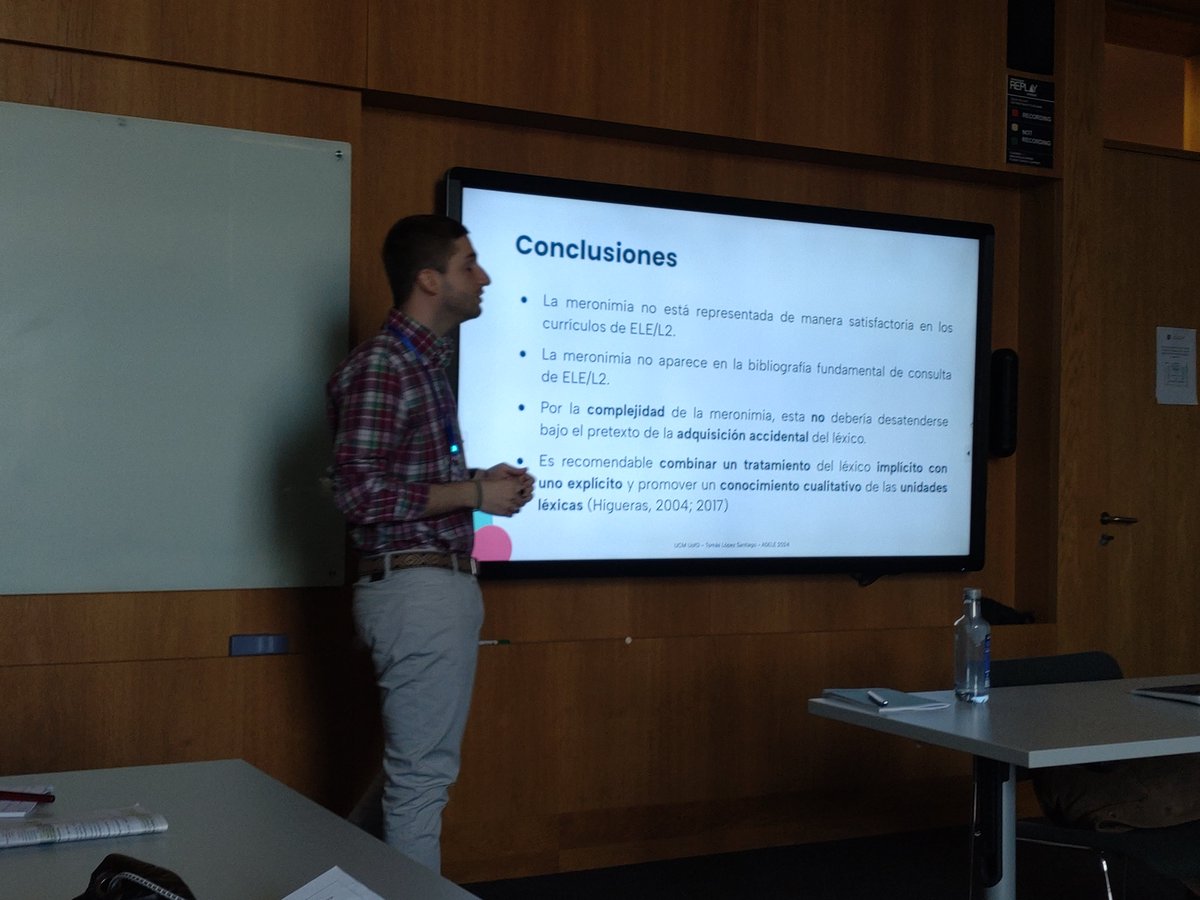 Mónica Legazpi (@mlegazpi22) on Twitter photo Tomás López Santiago <a href="/UofGSMLC/">UofG Modern Languages & Cultures</a> discussing the theoretical framework and teaching applications of his work on meronimy at ASELE. Tomás López Santiago <a href="/UofGSMLC/">UofG Modern Languages & Cultures</a> discussing the theoretical framework and teaching applications of his work on meronimy at ASELE.