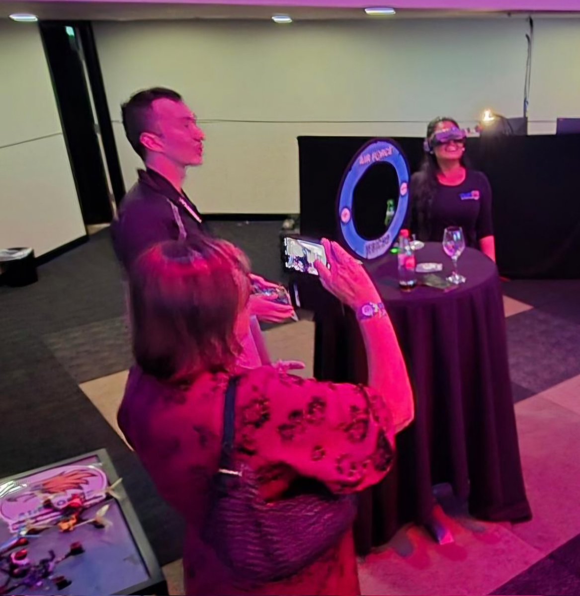 AUADRT's tweet photo. Hello #Darwin! Our #DroneRacing pilots supported the @DefenceAust #Reserve Employer Support Awards Dinner - #NorthernTerritory last night.
Many of our pilots are Reservists: TY to their bosses for their amazing support!
They're at #ExPB24 Open Day today!
#SendIt!
@ChiefAusArmy https://t.co/iOY0lu2r6e