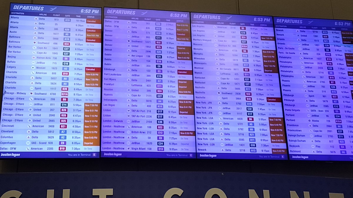 singhrakeshk's tweet photo. Total chaos at Boston Airport. Extremely lousy customer service by @Delta and @VirginAtlantic . Hours long line, no rebooking, no information at all #GlobalTechOutage https://t.co/cAEnzjWMjc