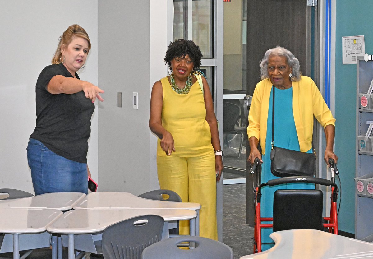 CyFairJoel's tweet photo. .@CFISDByrd namesake Ollie Mae Byrd visited the newly constructed campus for the first time today. She visited with staff and took a brief tour of the school! #CFISDES59 #CFISDspirit https://t.co/VJRWsO5m3r