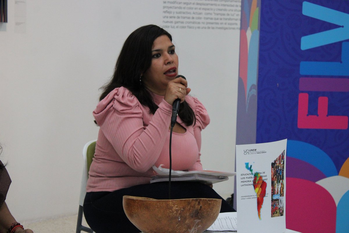 SomosUnem's tweet photo. #AlDía🗣️|| La directora de despacho de la #UNEM Patricia González:"Es importante que desde la Unem se haga una transformación curricular desde la experiencia latinoamericana, con los conocimientos de sabios y maestros del países que tienen una trayectoria desde la ancestralidad". https://t.co/5MCm3HQpY3