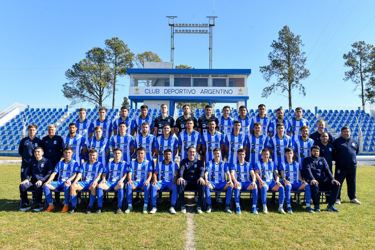 CDArgentino's tweet photo. ¡VAMOS TODOS JUNTOS Y UNIDOS! 🫂

Estos son los guerreros que van a luchar por el ascenso a la Primera Nacional y por un cupo en la Copa Argentina. ⚔️ https://t.co/pi6gFpdbFl
