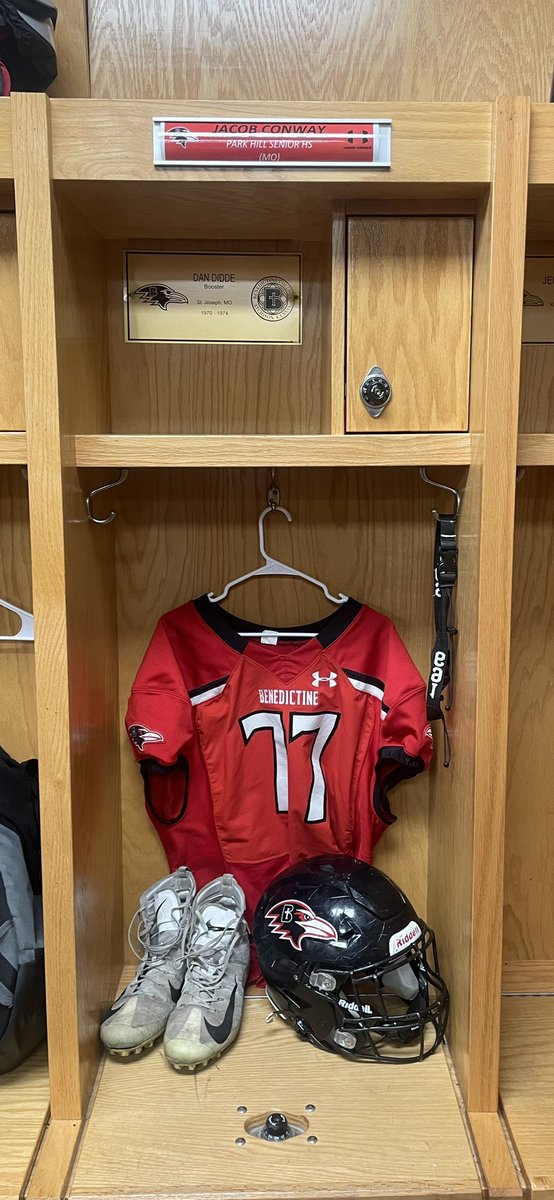 Jacob Conway (@conway_jacob719) on Twitter photo Had a great time at <a href="/RavenFootballBC/">Benedictine Football</a> elite visit! Thank you <a href="/JoelOsborn_BC/">Joel Osborn</a> for the invite out! Had a blast!
#Trojanmade⚔️
<a href="/CoachAndySims/">Coach Sims</a> <a href="/CoachReiterFB/">Austin Reiter</a> <a href="/PHTrojansFB/">Park Hill Trojans Football</a> Had a great time at <a href="/RavenFootballBC/">Benedictine Football</a> elite visit! Thank you <a href="/JoelOsborn_BC/">Joel Osborn</a> for the invite out! Had a blast!
#Trojanmade⚔️
<a href="/CoachAndySims/">Coach Sims</a> <a href="/CoachReiterFB/">Austin Reiter</a> <a href="/PHTrojansFB/">Park Hill Trojans Football</a>
