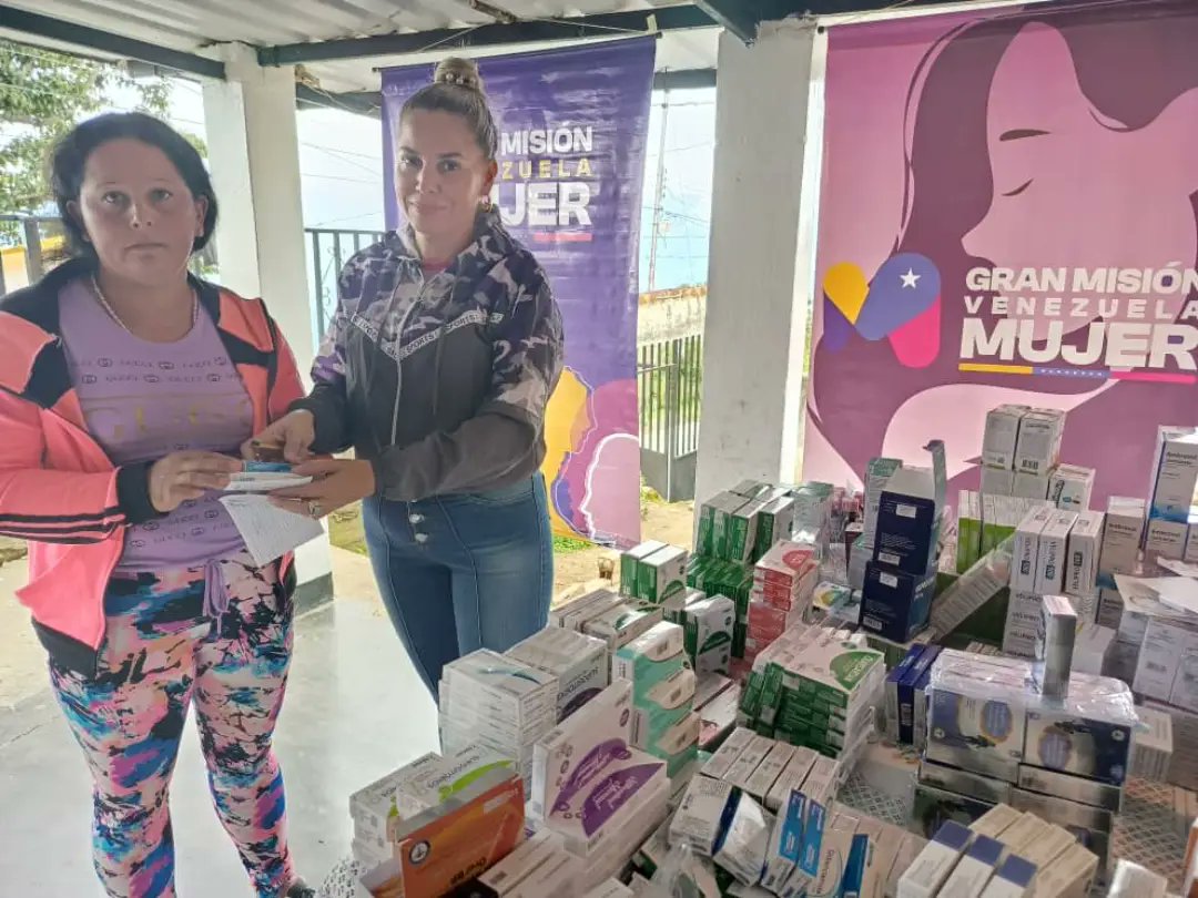 #EsNoticia || Con más de 7 mil medicamentos GMVM atendió a habitantes de La Puerta

<a href="/MinSaludVE/">MPPSalud</a>
<a href="/MagaGutierrezV/">Magaly Gutiérrez Viña</a>
<a href="/Gerardo4fPsuv/">Gerardo Márquez</a>
<a href="/GobTrujillo/">Gobierno de Trujillo</a>
<a href="/CiudadTRU/">Ciudad Trujillo</a>
#VenezuelaObrera
#TrujilloEnRevolución