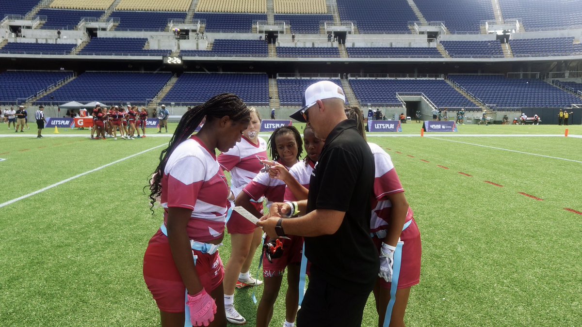 azcardsyouthfb's tweet photo. Highlights from the 18U Girls team and their time at the @NFLFLAG Championships👏 https://t.co/YkJi3JLSVw